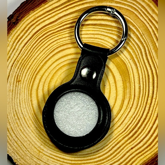 Leather Carrying Case for Apple AirTag Devices - Black - Picture 1 of 2